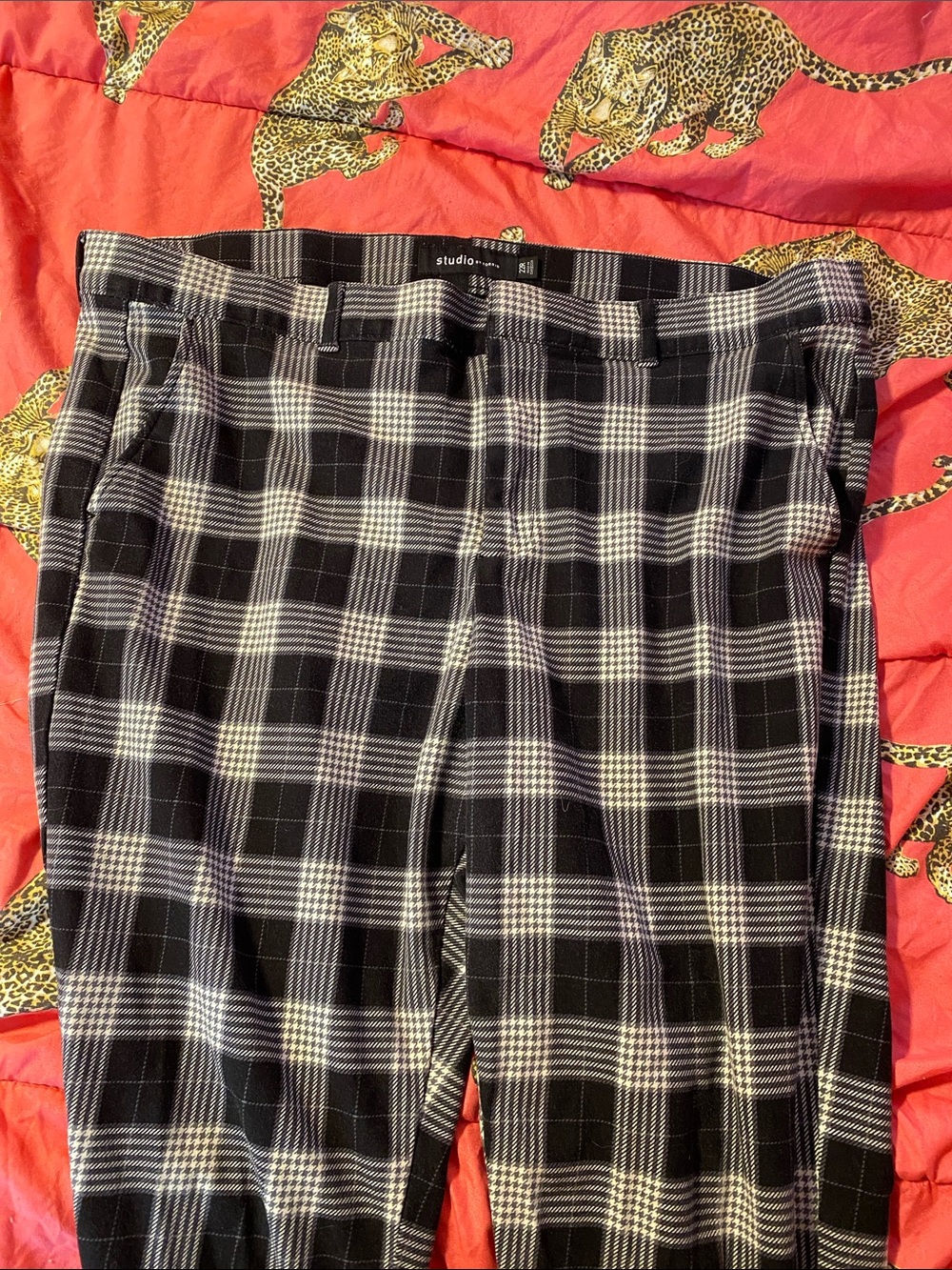 Torrid Studio Black & White Plaid Women’s Plus Dress Pants